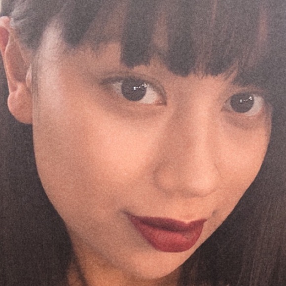 Meet your Posher, Sabrina - Picture 3 of 3